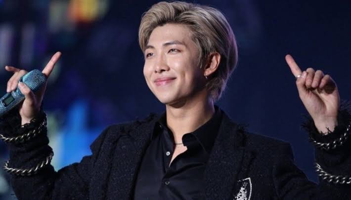 نامجون قائد فريق BTS متهم بإهانة الدين الاسلامي بسبب كلمات هذه الأغنية